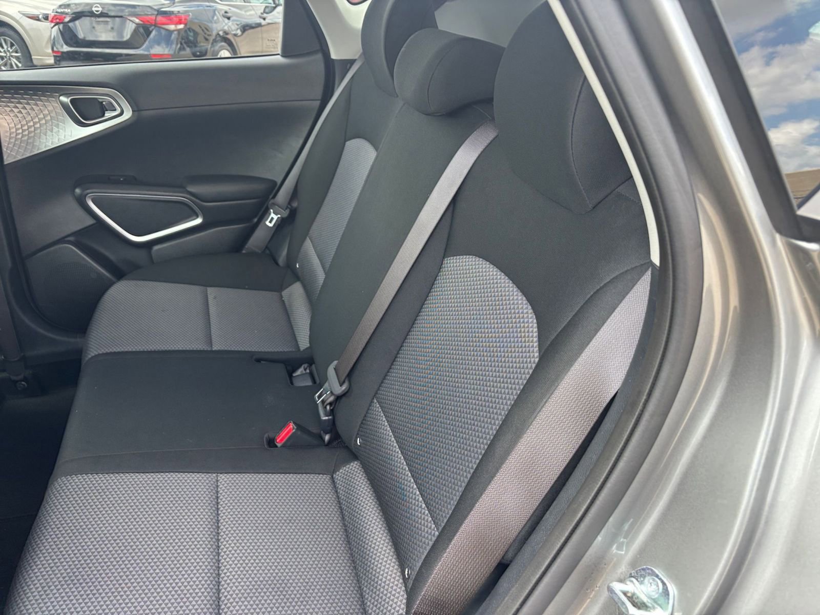 Used 2025 Kia Soul LX w/ LX Technology Package FWD image 37
