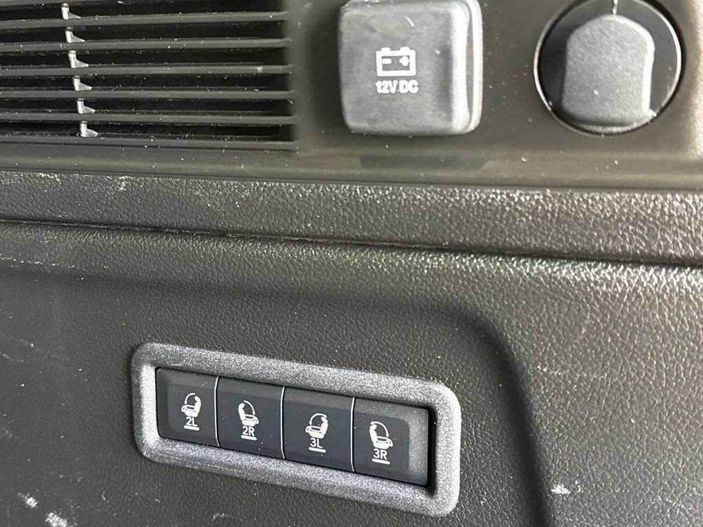 Certified 2024 Jeep Wagoneer L Series II w/ Flexible Seating Group AWD/4WD image 36