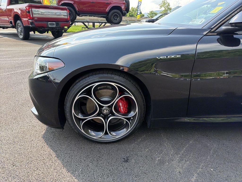 Used 2024 Alfa Romeo Giulia Veloce RWD image 8