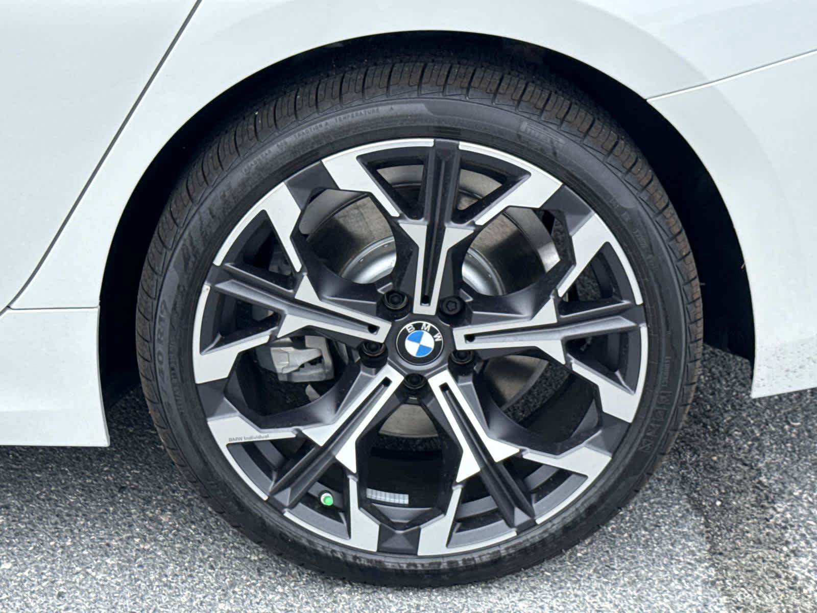 Used 2026 BMW 330i xDrive Sedan w/ Premium Package AWD/4WD image 12