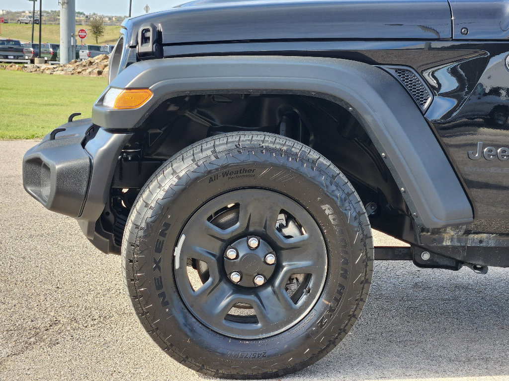 Used 2025 Jeep Wrangler Unlimited Sport image 9