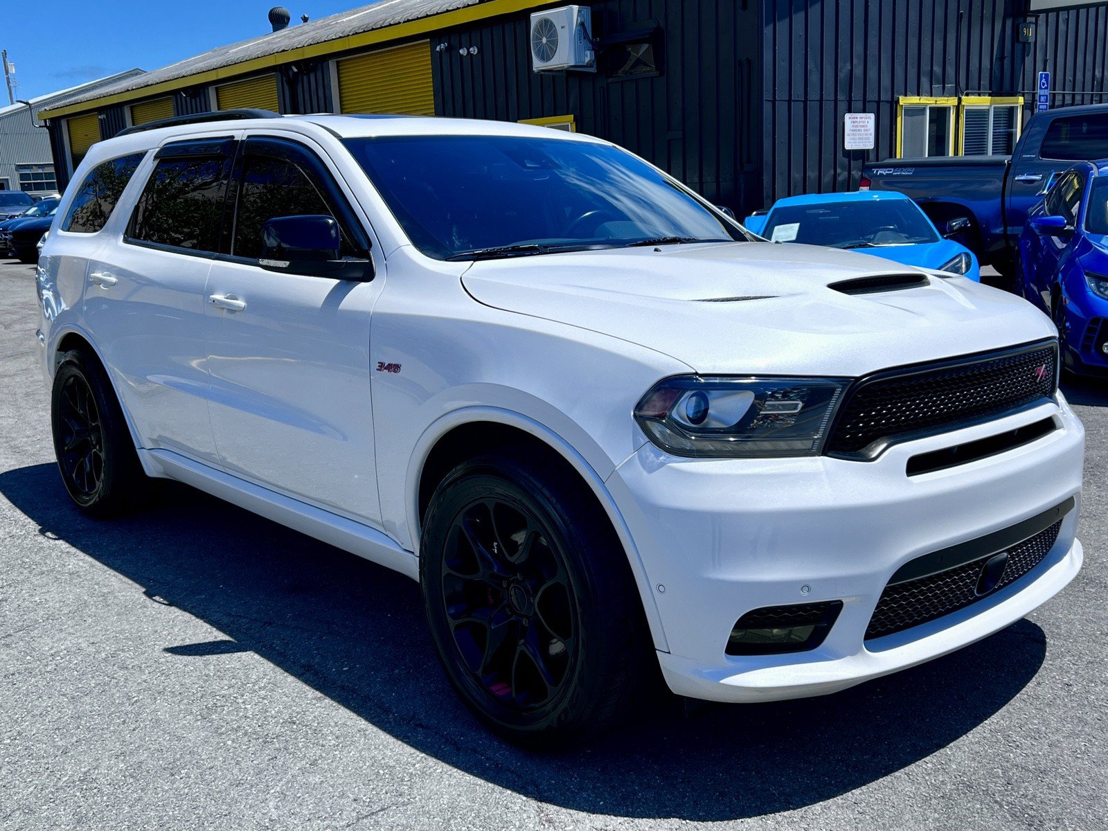 Used 2018 Dodge Durango R/T w/ Technology Group AWD/4WD image 4