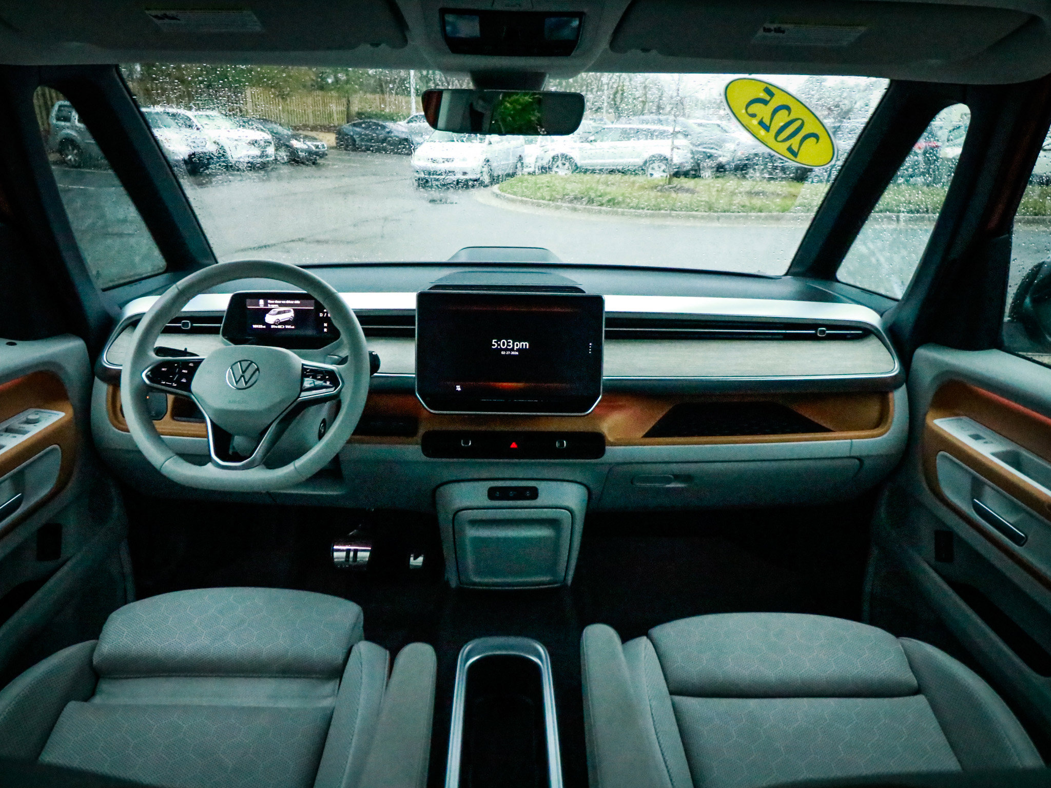 Used 2025 Volkswagen ID. Buzz 1st Edition image 28