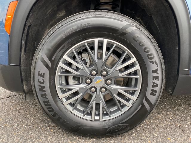 Used 2025 Chevrolet Traverse LT w/ Driver Confidence Package AWD/4WD image 23