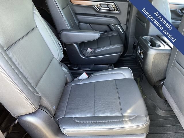 Used 2025 GMC Yukon Denali w/ Sun & Power Step Package AWD/4WD image 16
