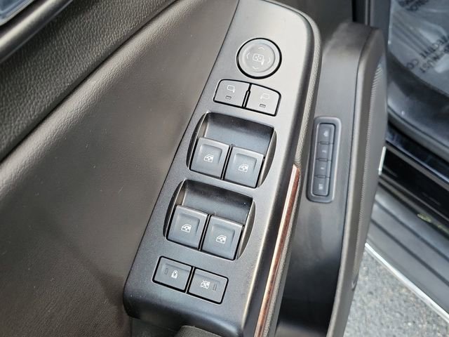 Used 2020 GMC Yukon SLT image 23