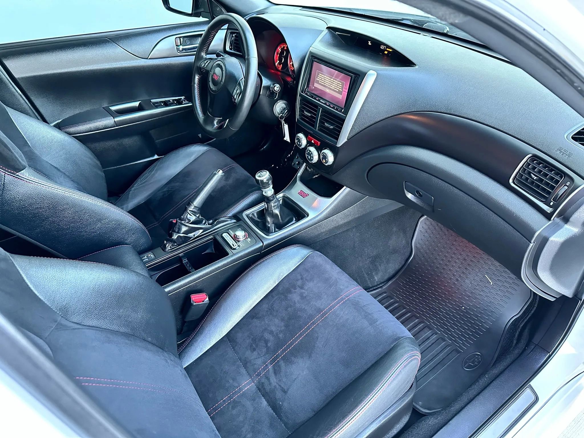 Used 2011 Subaru Impreza WRX STI image 14