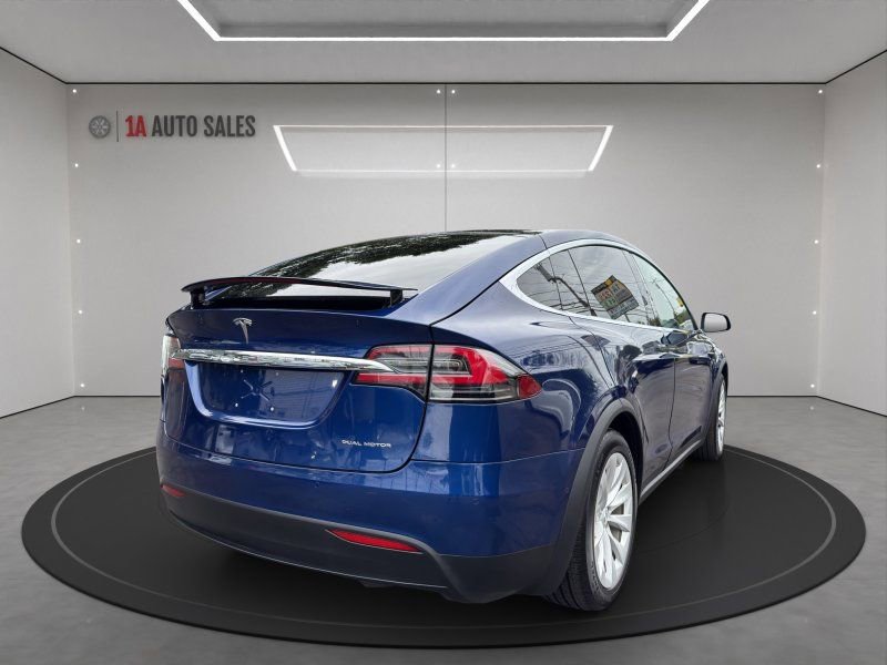 Used 2020 Tesla Model X Long Range image 5