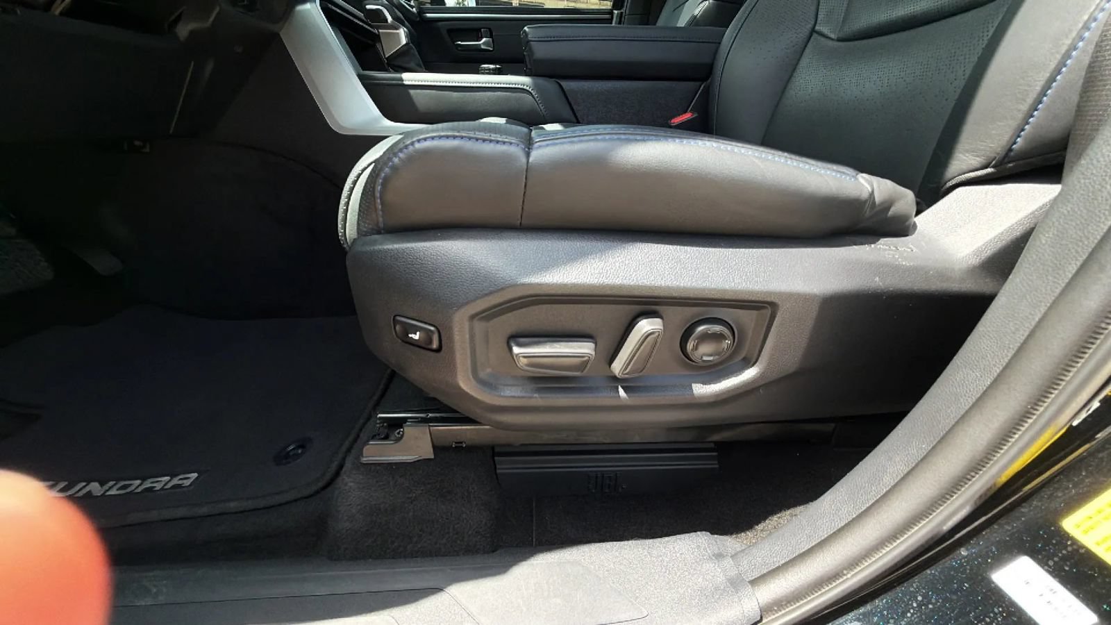 Used 2023 Toyota Tundra Platinum AWD/4WD image 15