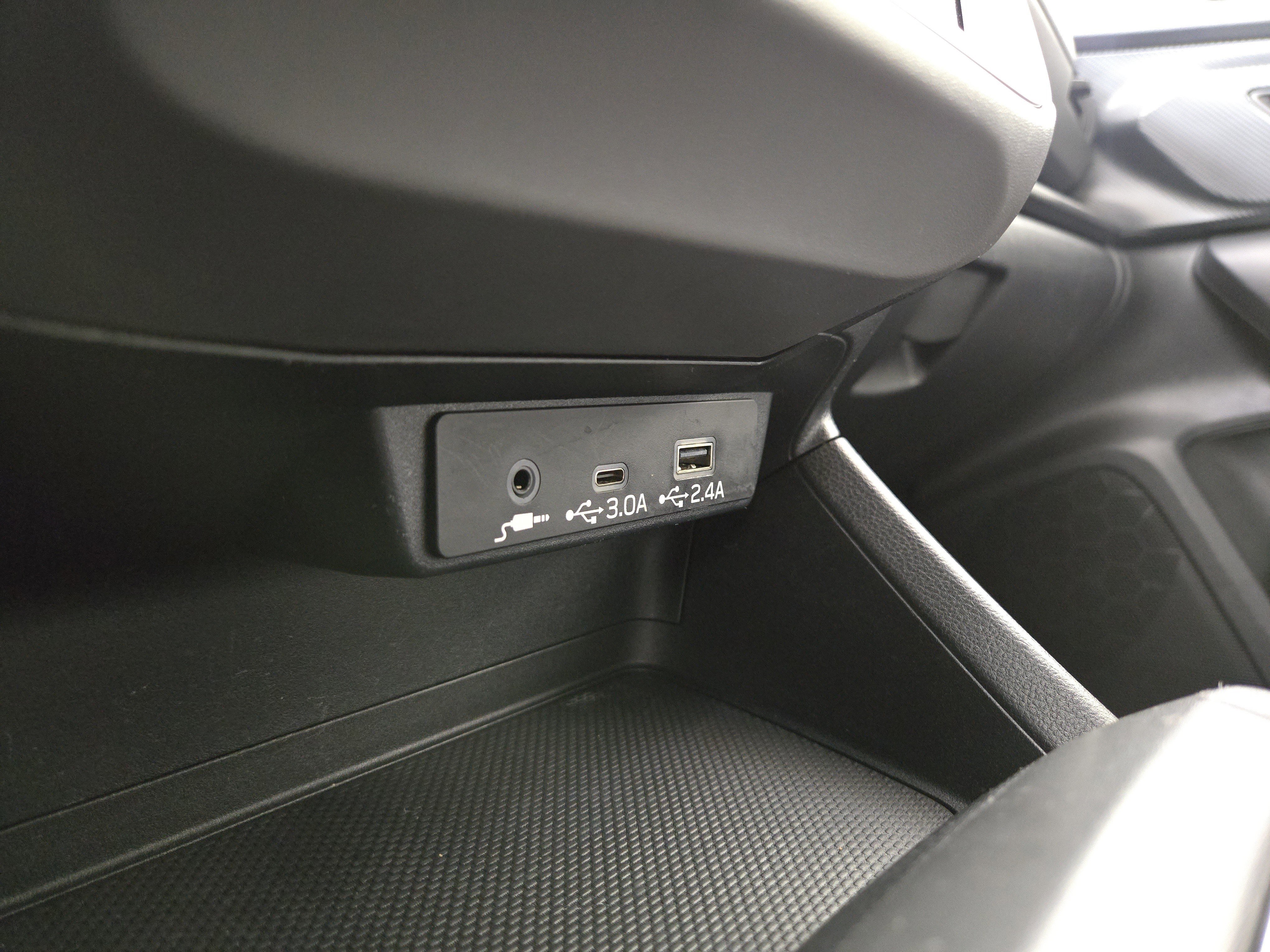 Used 2024 Subaru Crosstrek 2.0i Premium image 25