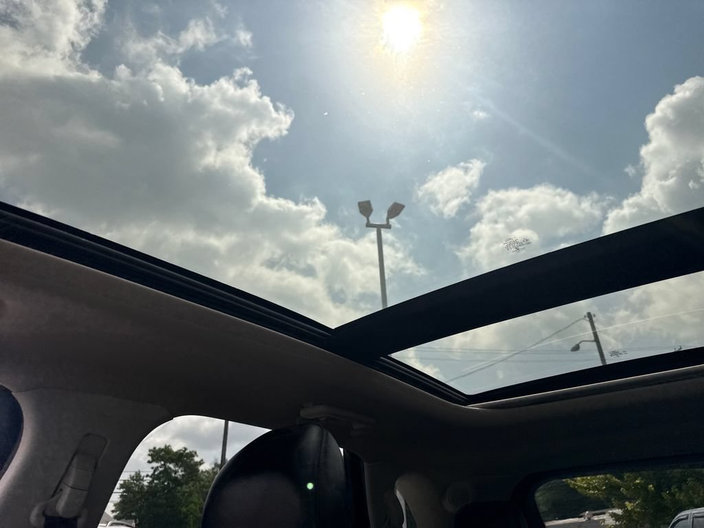 Used 2019 Ford Edge Titanium w/ Equipment Group 301A AWD/4WD image 42