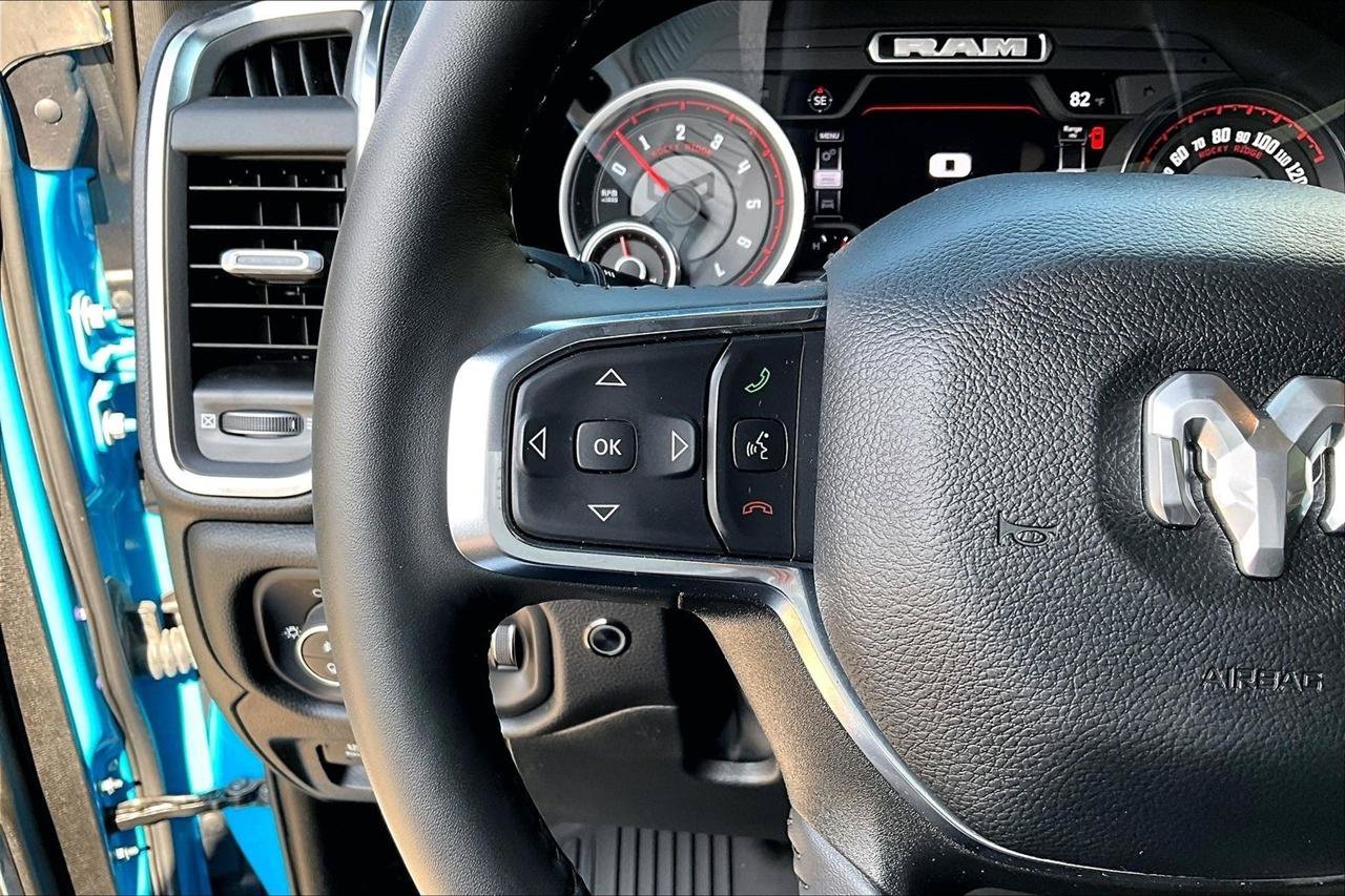 Used 2024 RAM 1500 Laramie AWD/4WD image 12