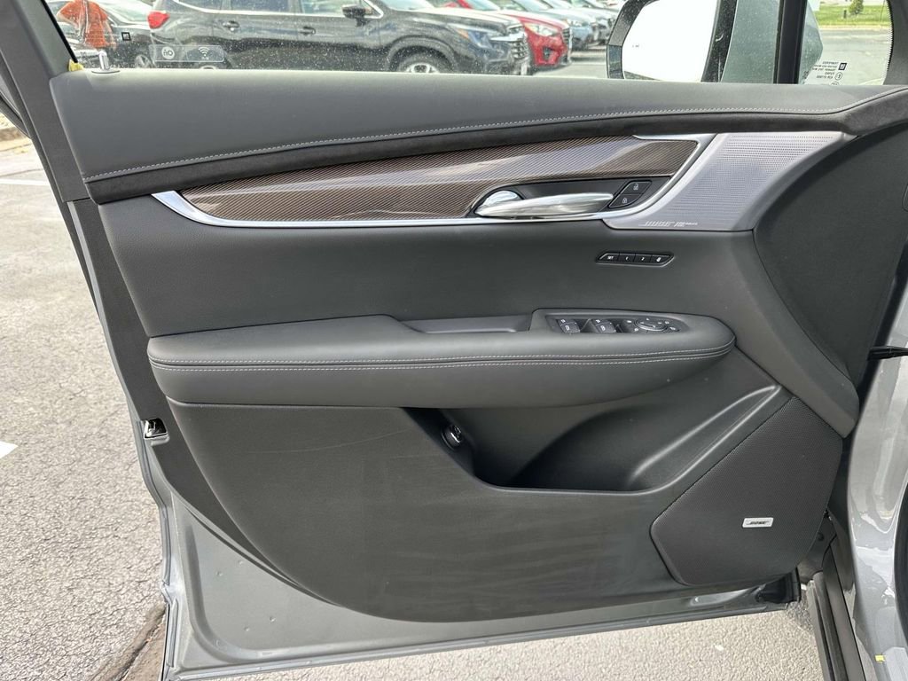 New 2025 Cadillac XT6 Sport w/ Platinum Package AWD/4WD image 14
