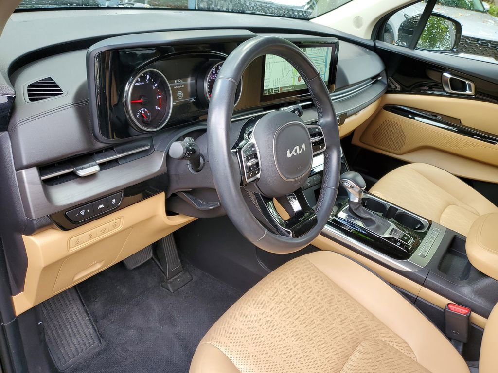 Used 2022 Kia Carnival EX FWD image 17
