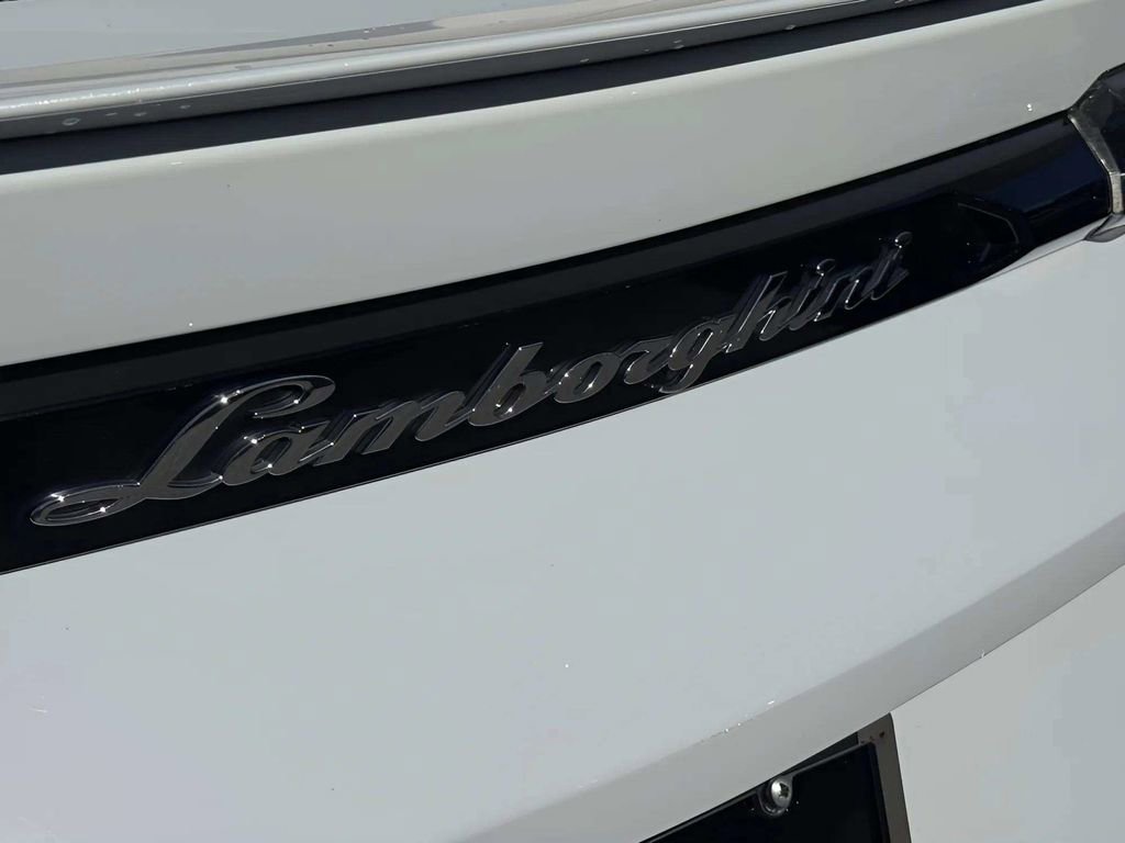 Used 2020 Lamborghini Urus image 15