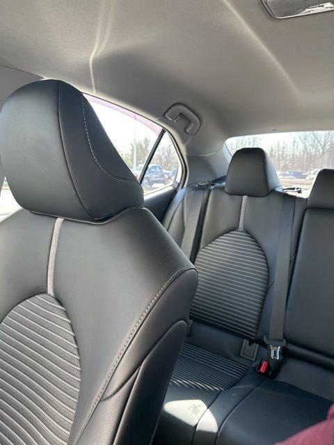 Used 2023 Toyota Camry SE image 13
