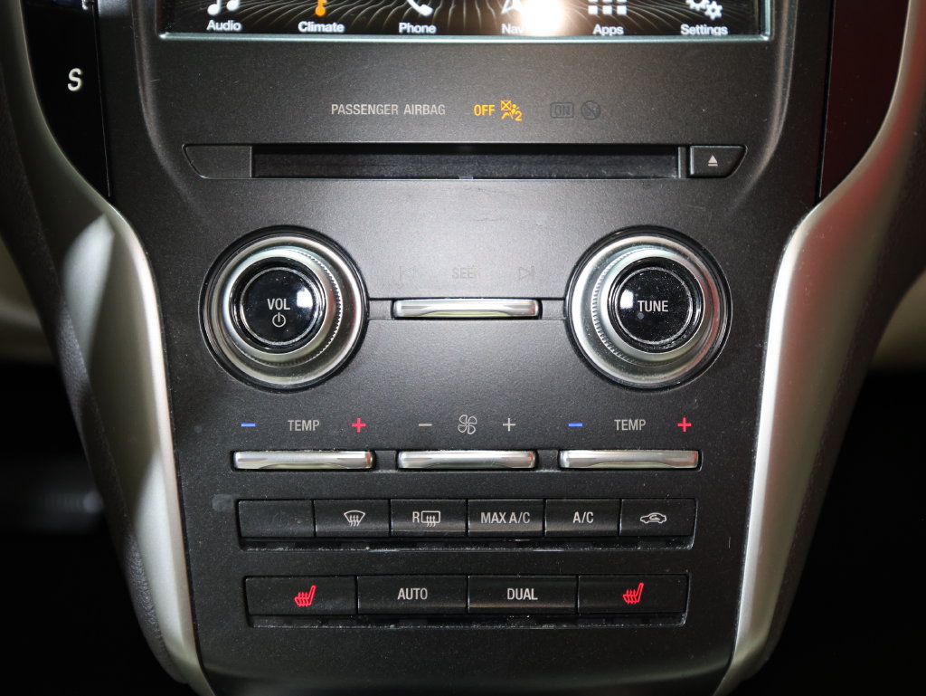 Used 2019 Lincoln MKC Select w/ Select Plus Package FWD image 19