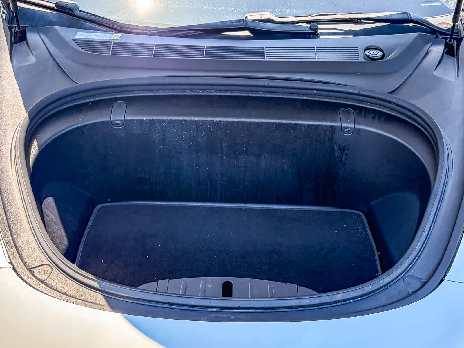 Used 2018 Tesla Model 3 Long Range RWD image 25