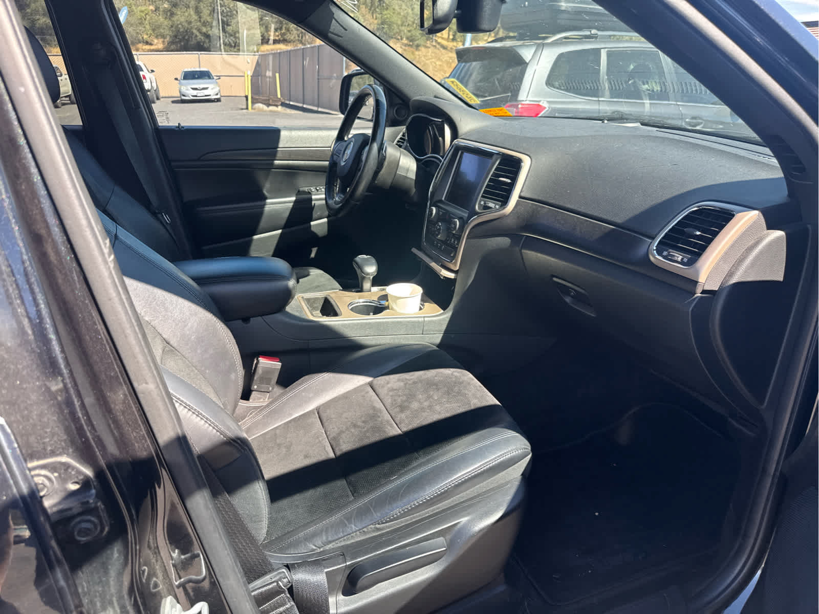 Used 2015 Jeep Grand Cherokee Altitude AWD/4WD image 10