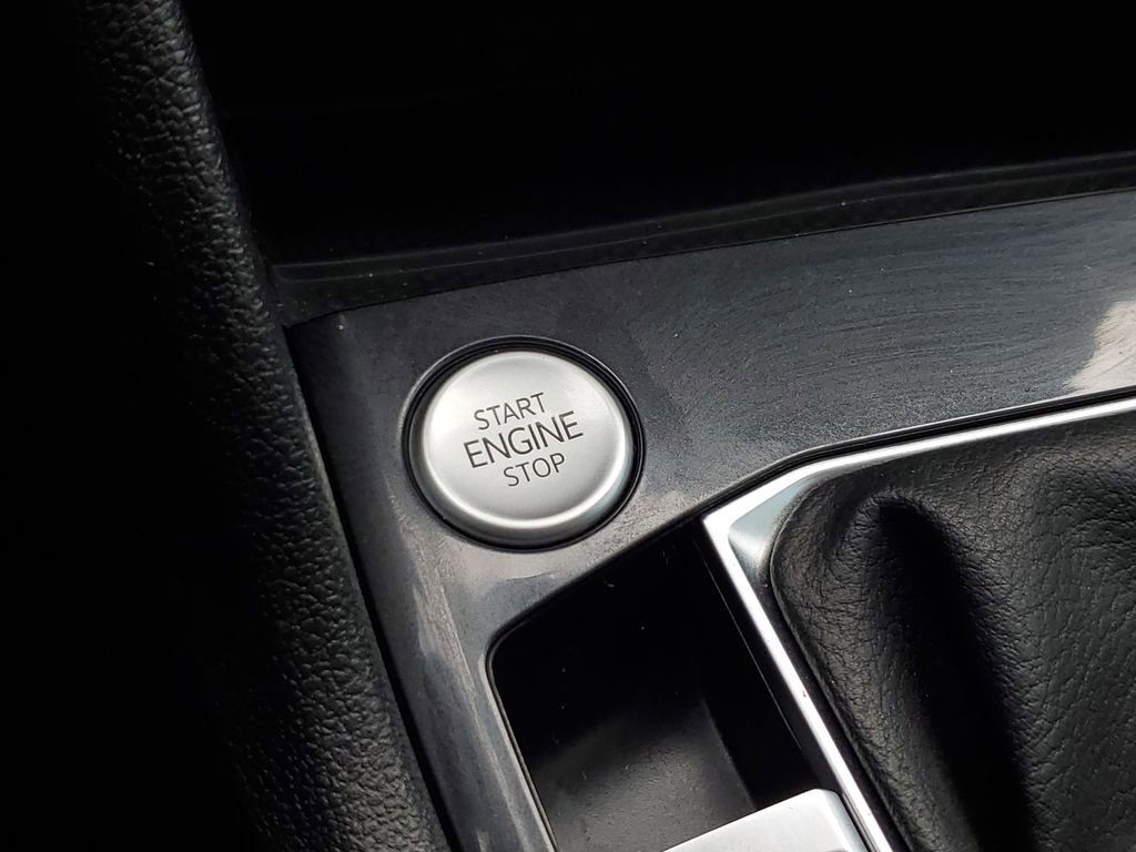 Used 2023 Volkswagen Tiguan SE image 29