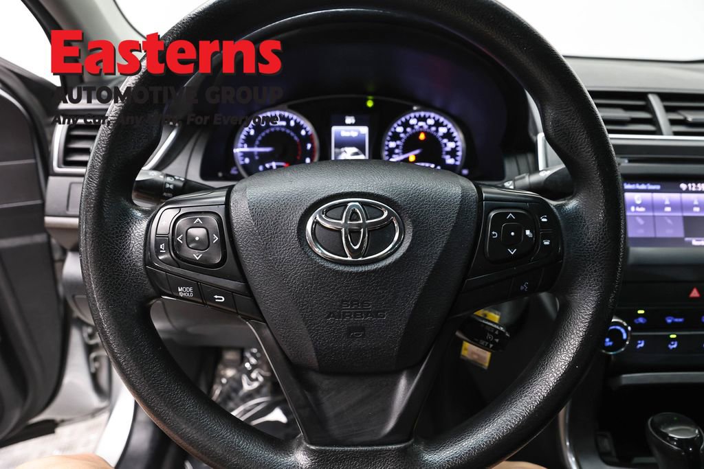 Used 2017 Toyota Camry LE FWD image 10