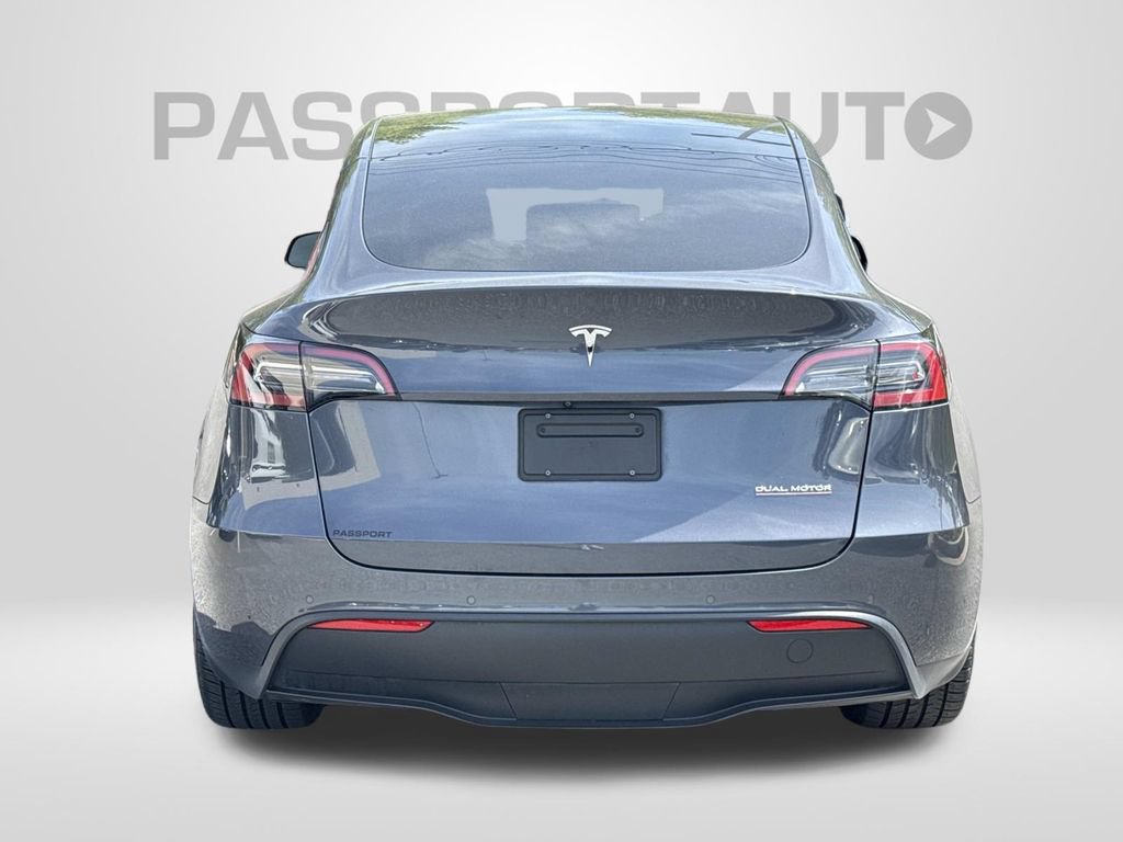 Used 2022 Tesla Model Y Performance AWD/4WD image 3