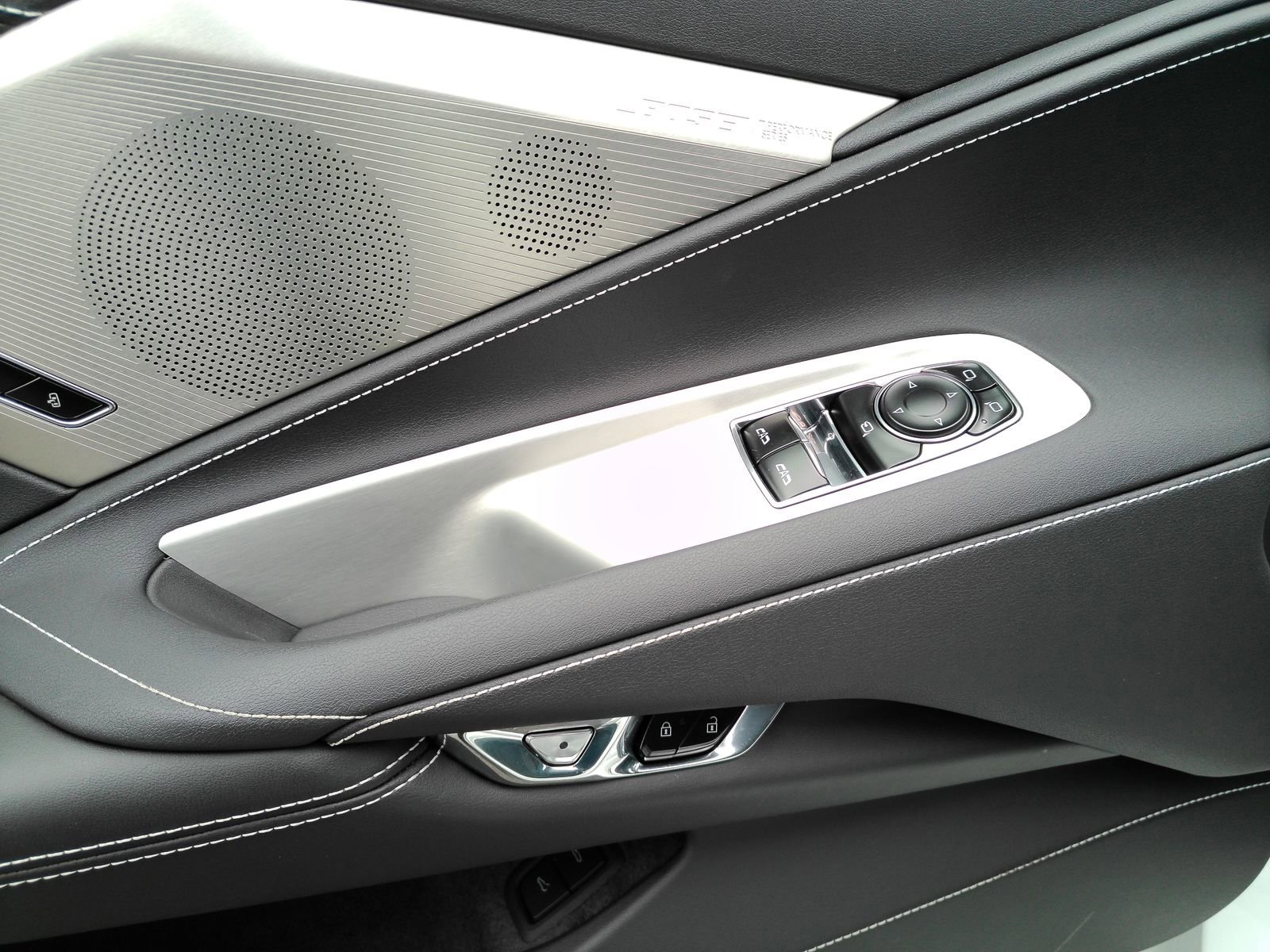 Used 2024 Chevrolet Corvette Stingray Preferred Cpe w/ Battery Protection Package RWD image 16