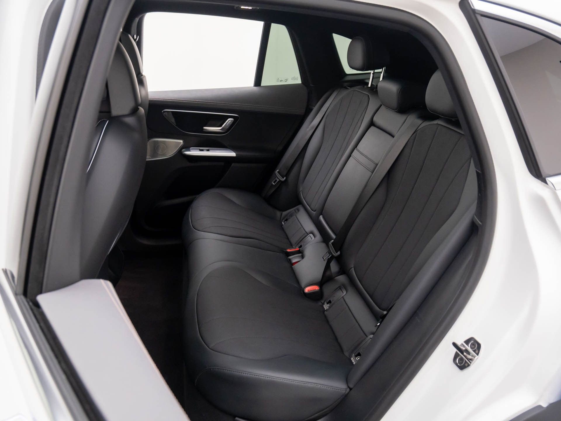 Certified 2024 Mercedes-Benz EQE 350+ 4MATIC SUV w/ Driver Assistance Package image 19