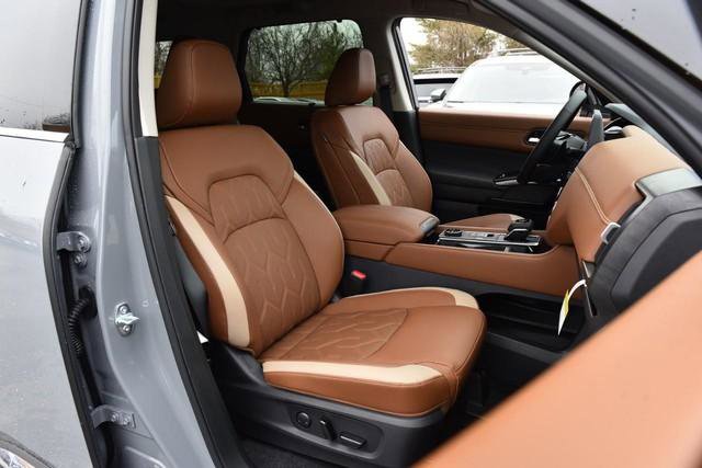New 2026 Nissan Pathfinder Platinum image 25