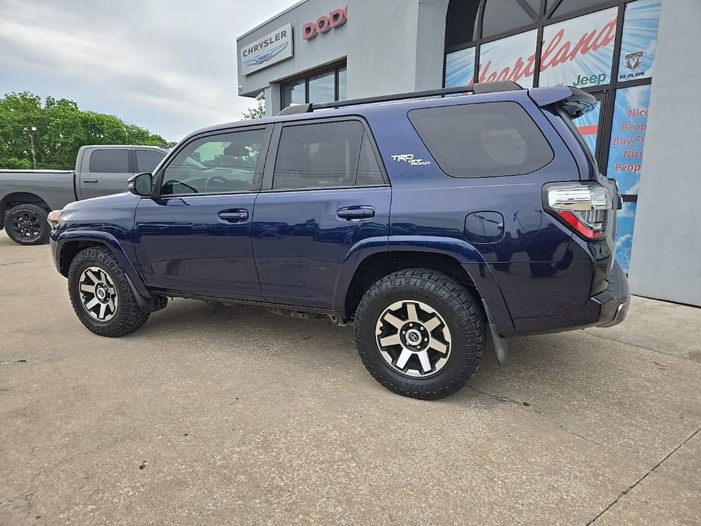 Used 2020 Toyota 4Runner TRD Off-Road Premium w/ Moonroof Package AWD/4WD image 8