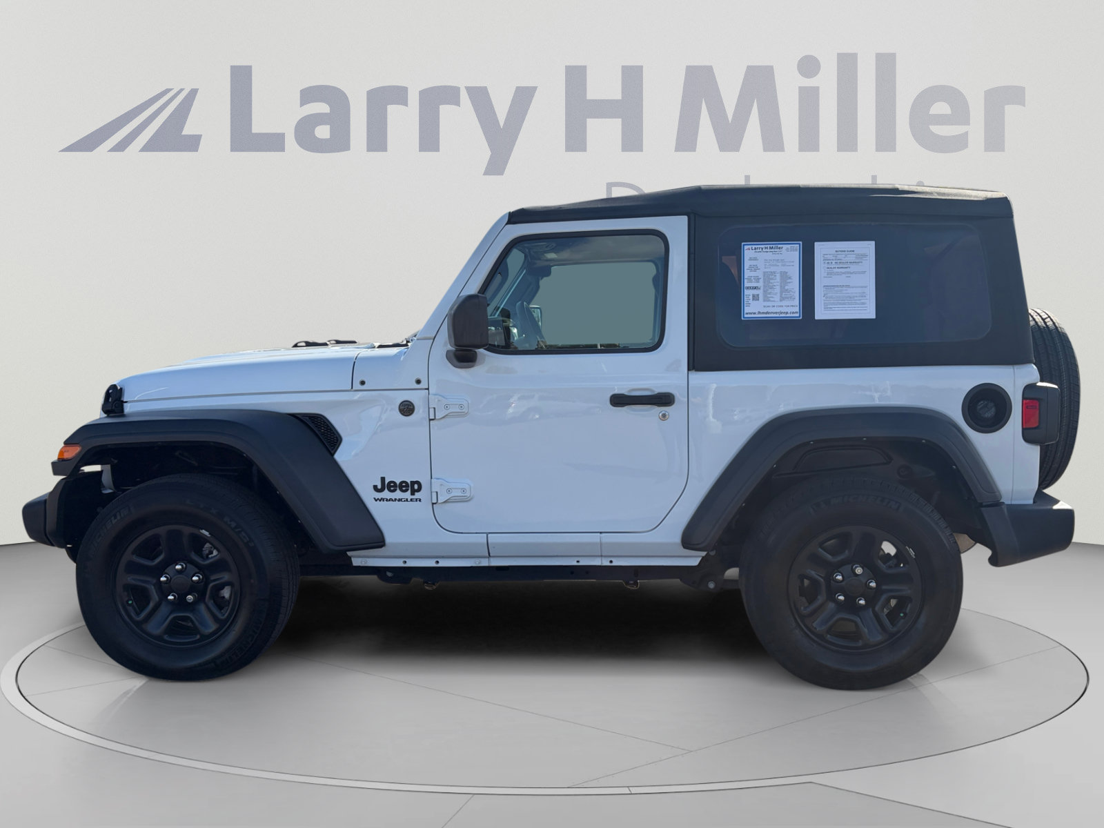 Used 2022 Jeep Wrangler Sport AWD/4WD image 3