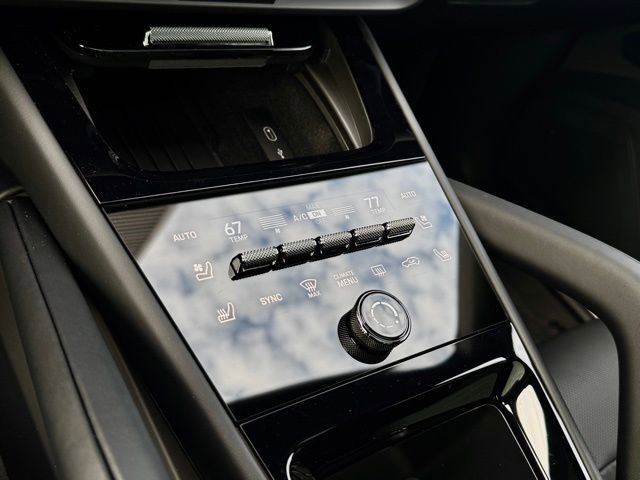 New 2026 Porsche Cayenne Coupe image 32