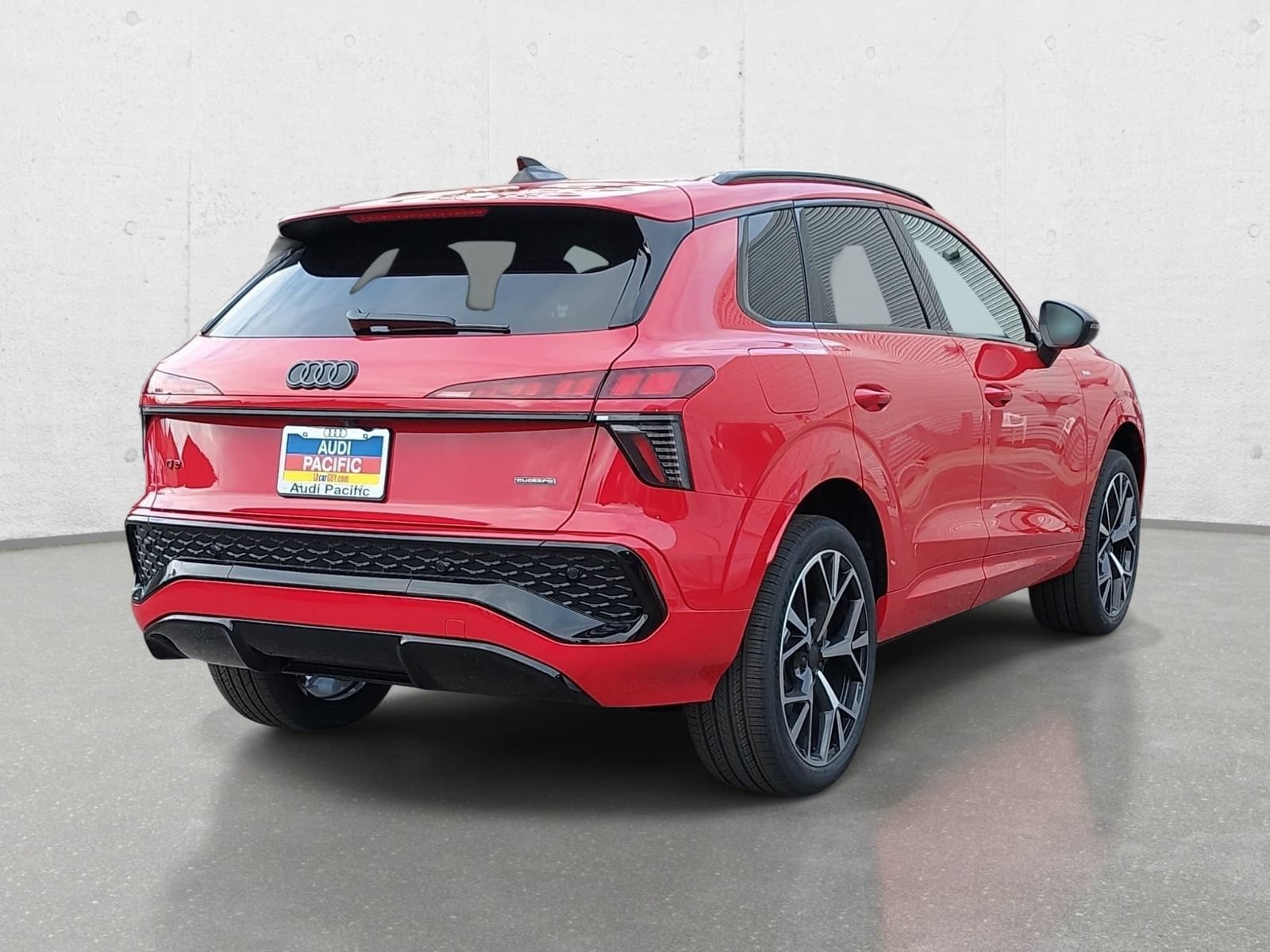 New 2026 Audi Q3 quattro 2.0T AWD/4WD image 5