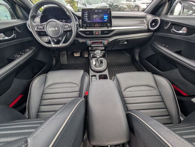 Used 2024 Kia Forte GT-Line w/ GT-Line Premium Package image 22