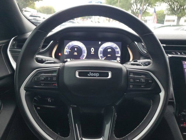 Used 2023 Jeep Grand Cherokee L Laredo RWD image 21