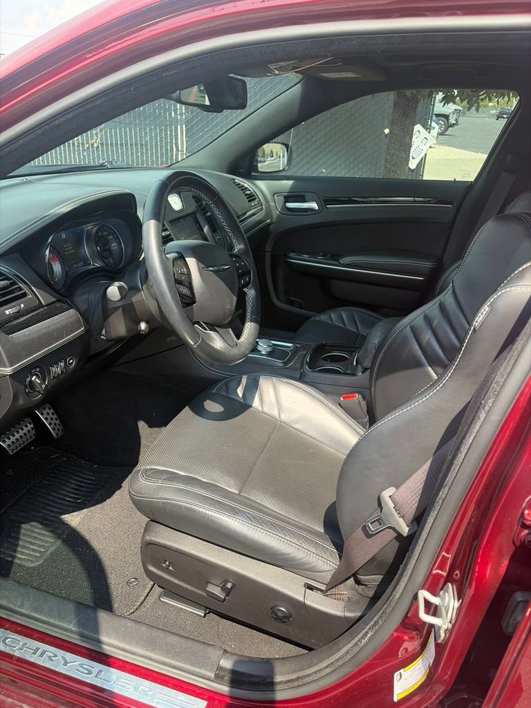 Used 2023 Chrysler 300 C RWD image 8