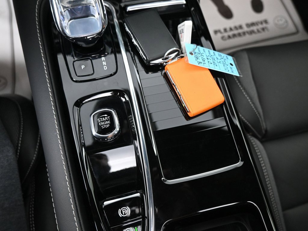 Used 2024 Volvo S60 T8 Ultimate w/ Climate Package image 19