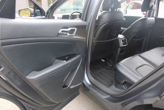 Used 2023 Kia Sportage EX image 17