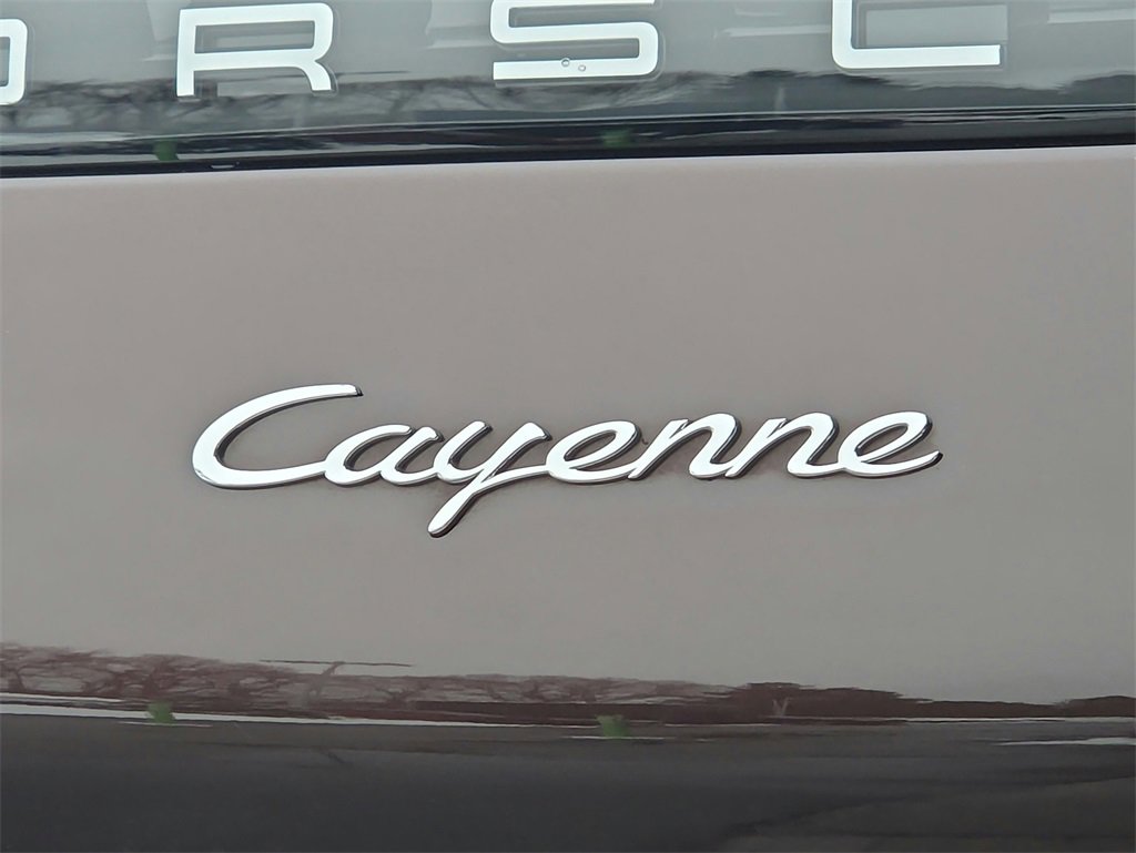 Used 2021 Porsche Cayenne Coupe image 28