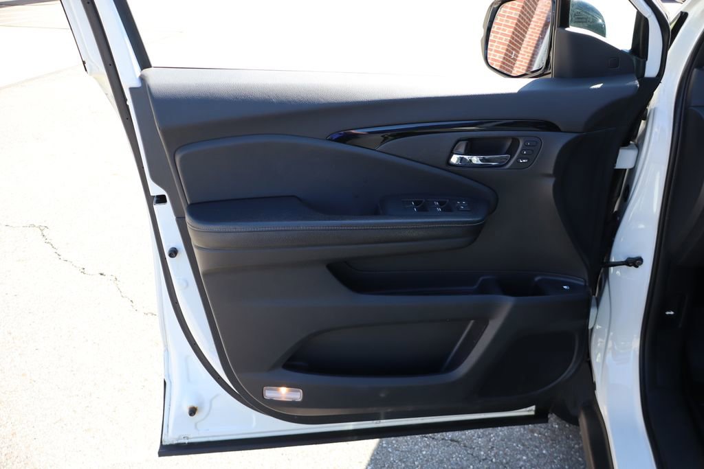 Used 2018 Honda Ridgeline RTL-E image 6