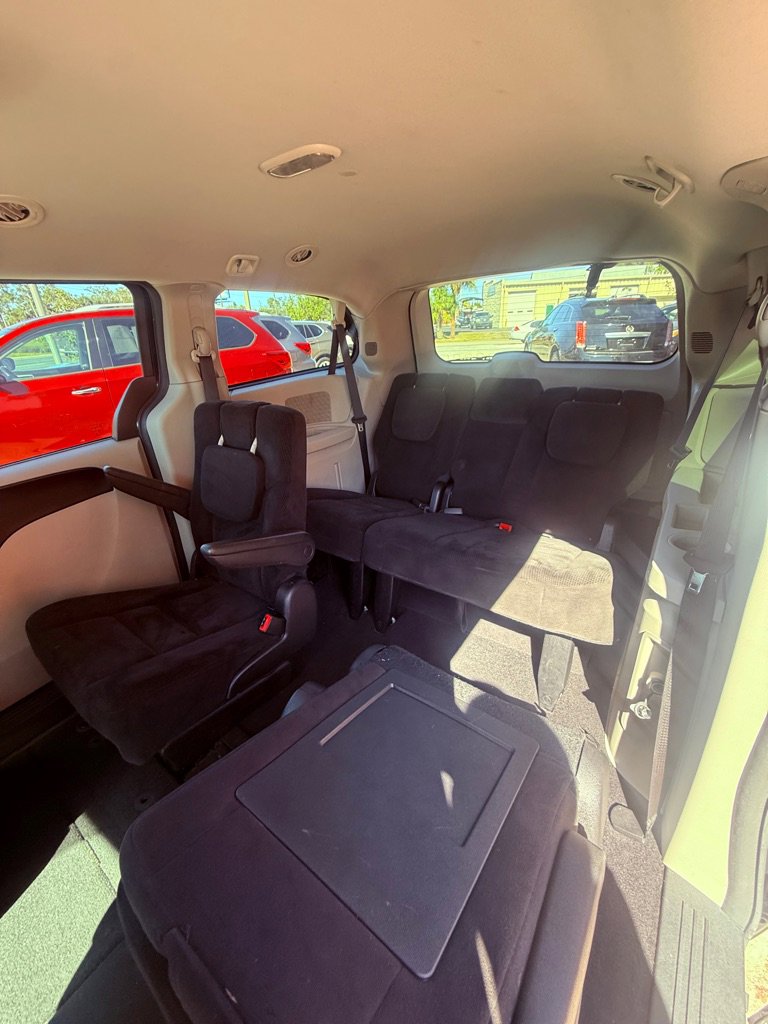 Used 2016 Dodge Grand Caravan SE w/ Quick Order Package 29E SE image 10