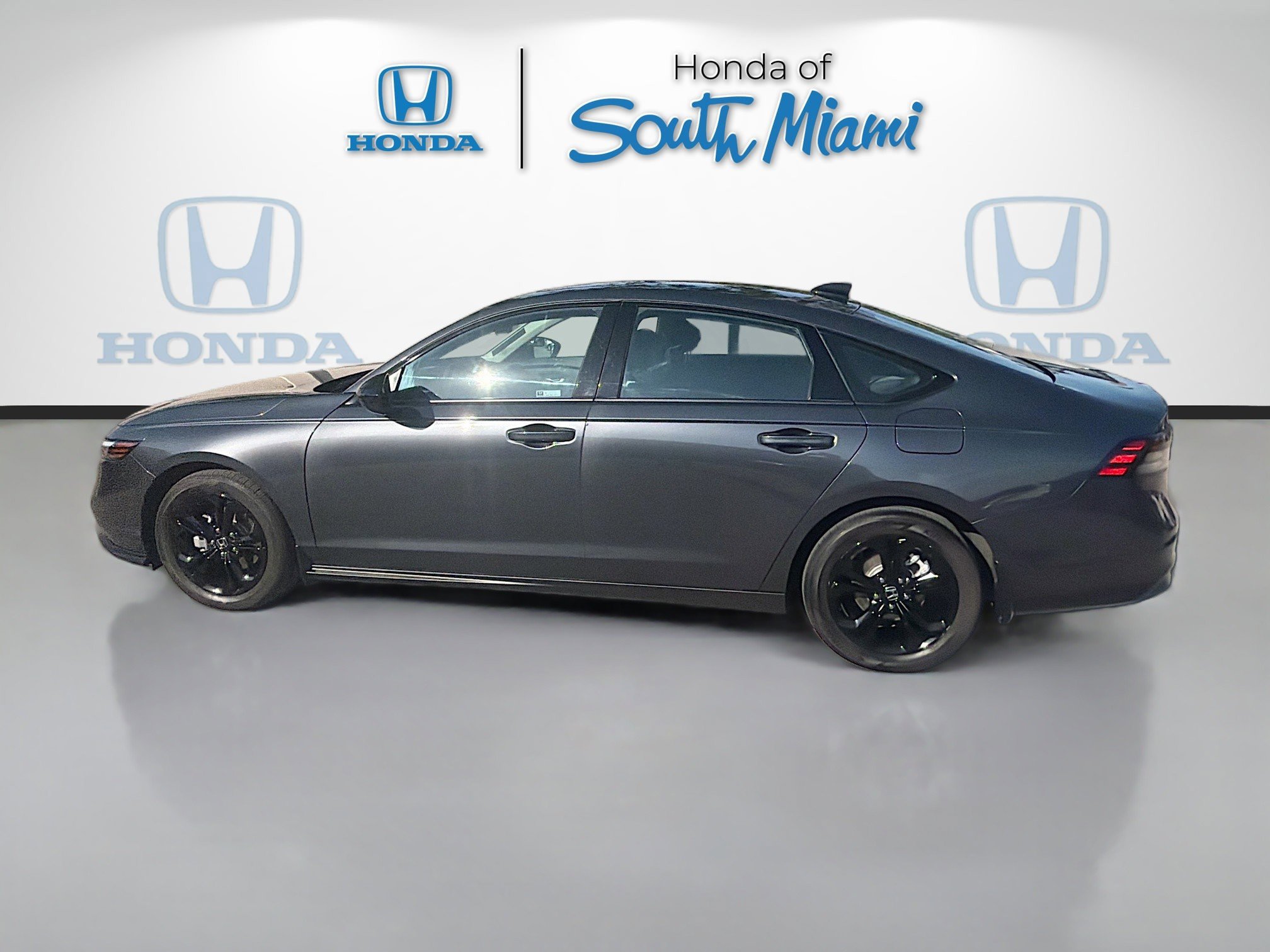 Certified 2025 Honda Accord SE image 4
