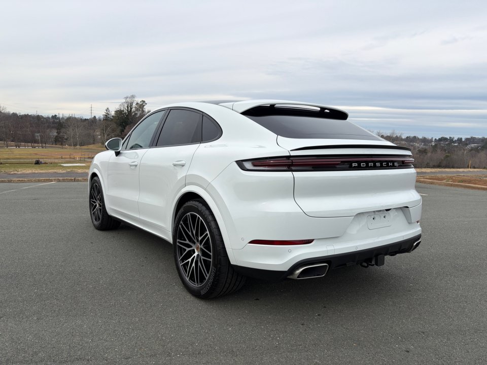New 2026 Porsche Cayenne Coupe AWD/4WD image 3