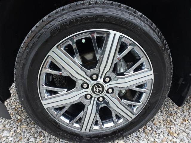 Certified 2024 Toyota Sequoia Capstone AWD/4WD image 11