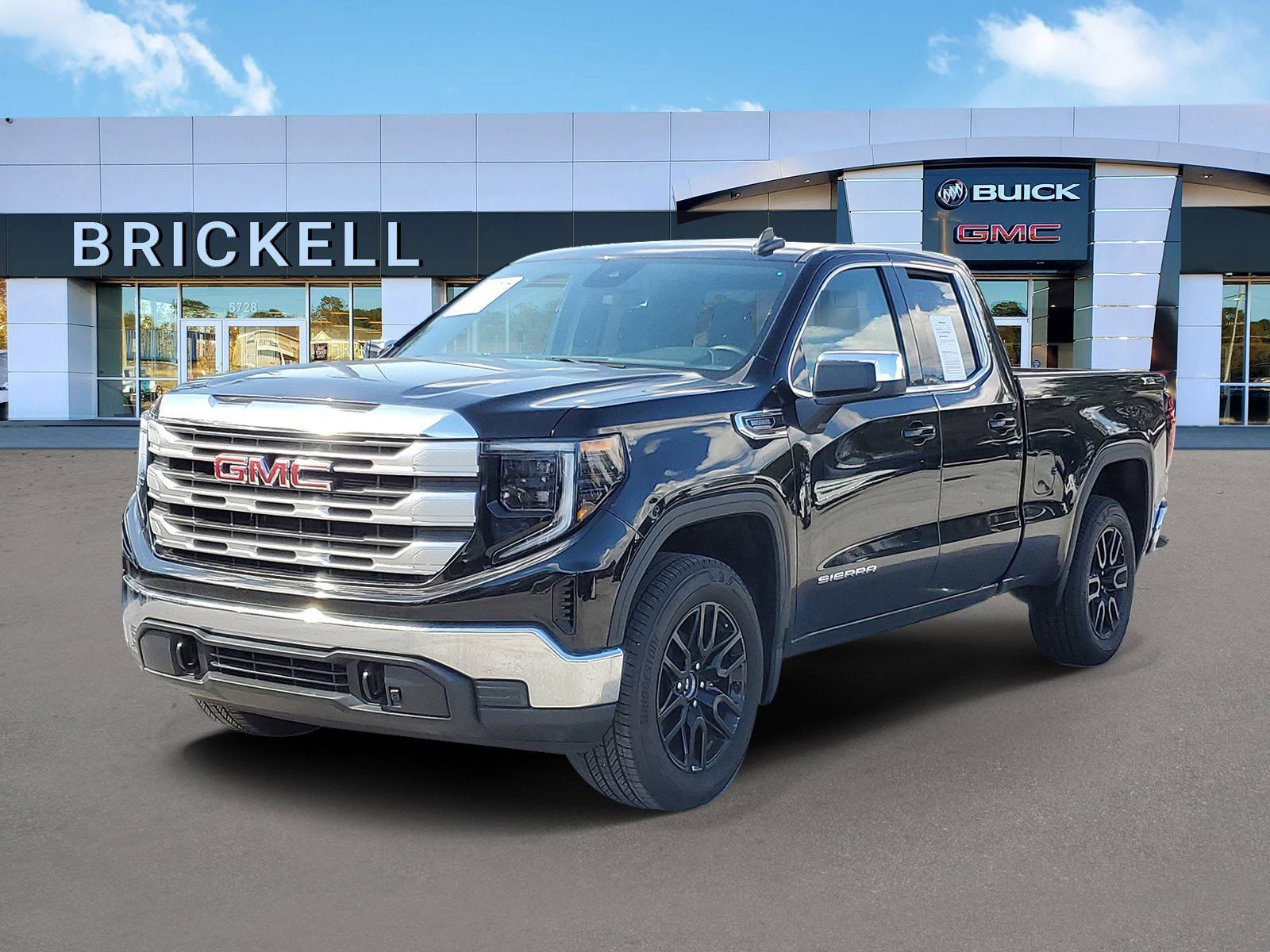 Used 2023 GMC Sierra 1500 SLE w/ X31 Off-Road Package AWD/4WD image 1