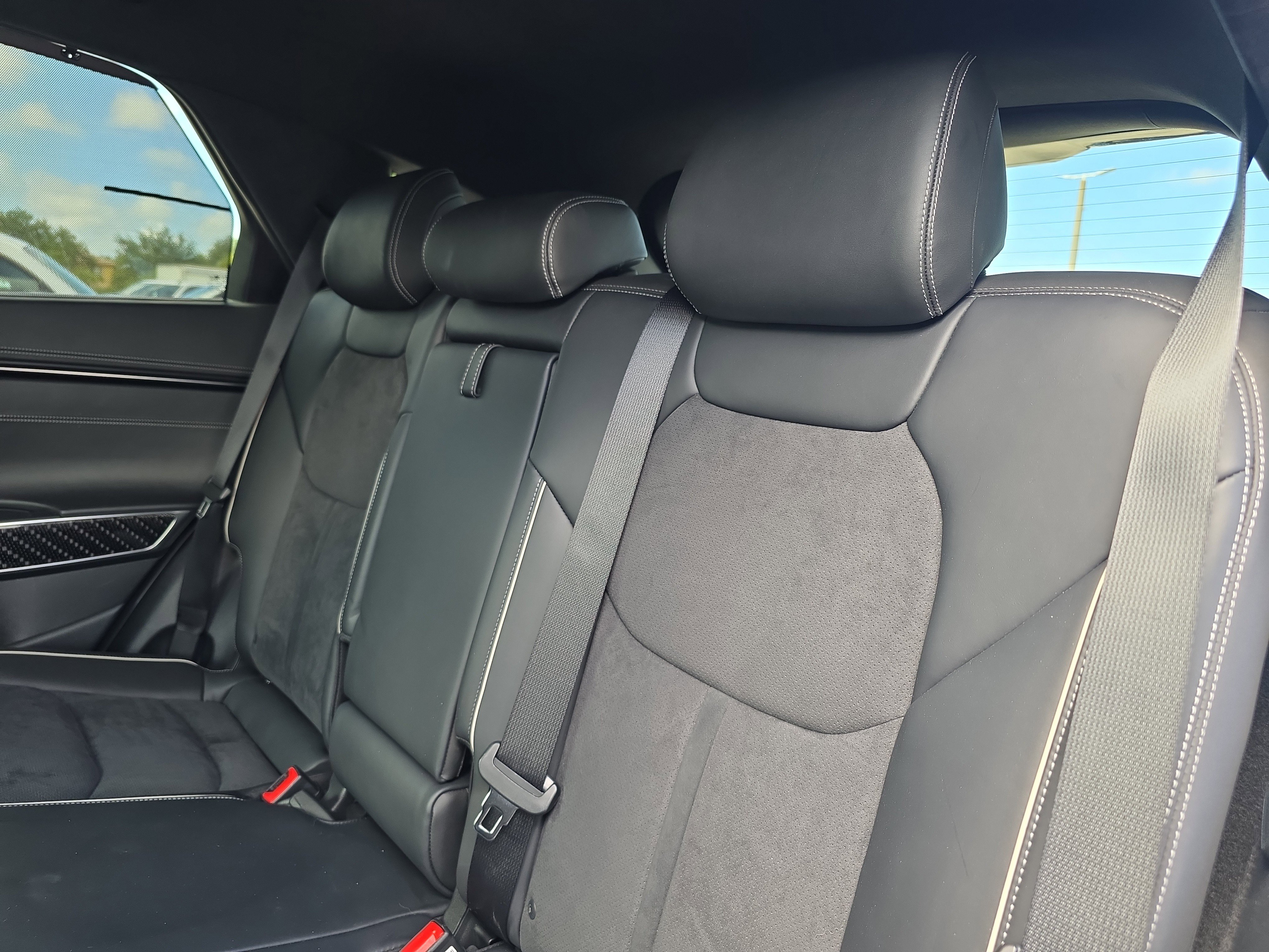 Used 2022 Genesis GV70 3.5T Sport w/ Sport Prestige Package AWD/4WD image 18