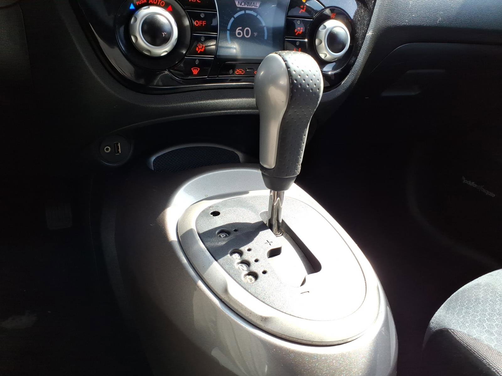 Used 2015 Nissan Juke SV w/ Technology Package AWD/4WD image 18