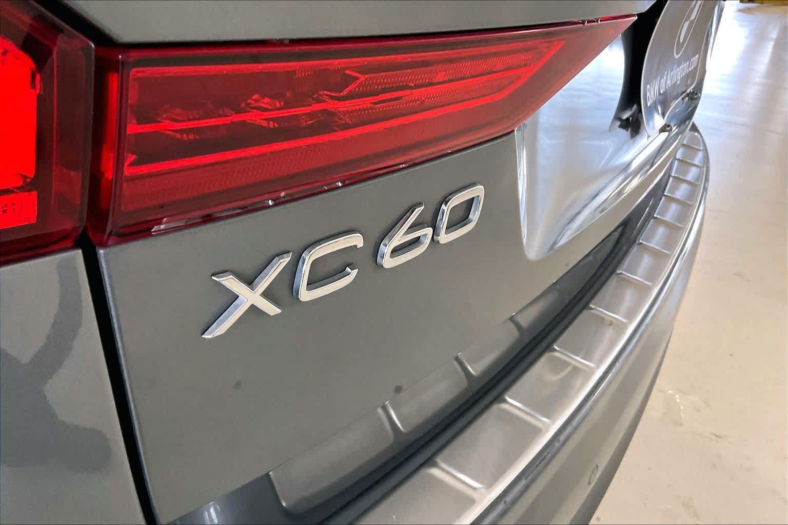 Used 2020 Volvo XC60 T6 Momentum AWD/4WD image 9