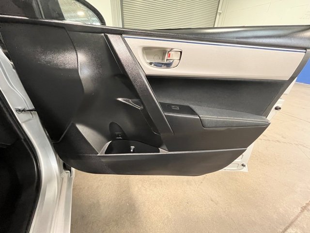 Used 2015 Toyota Corolla L image 11
