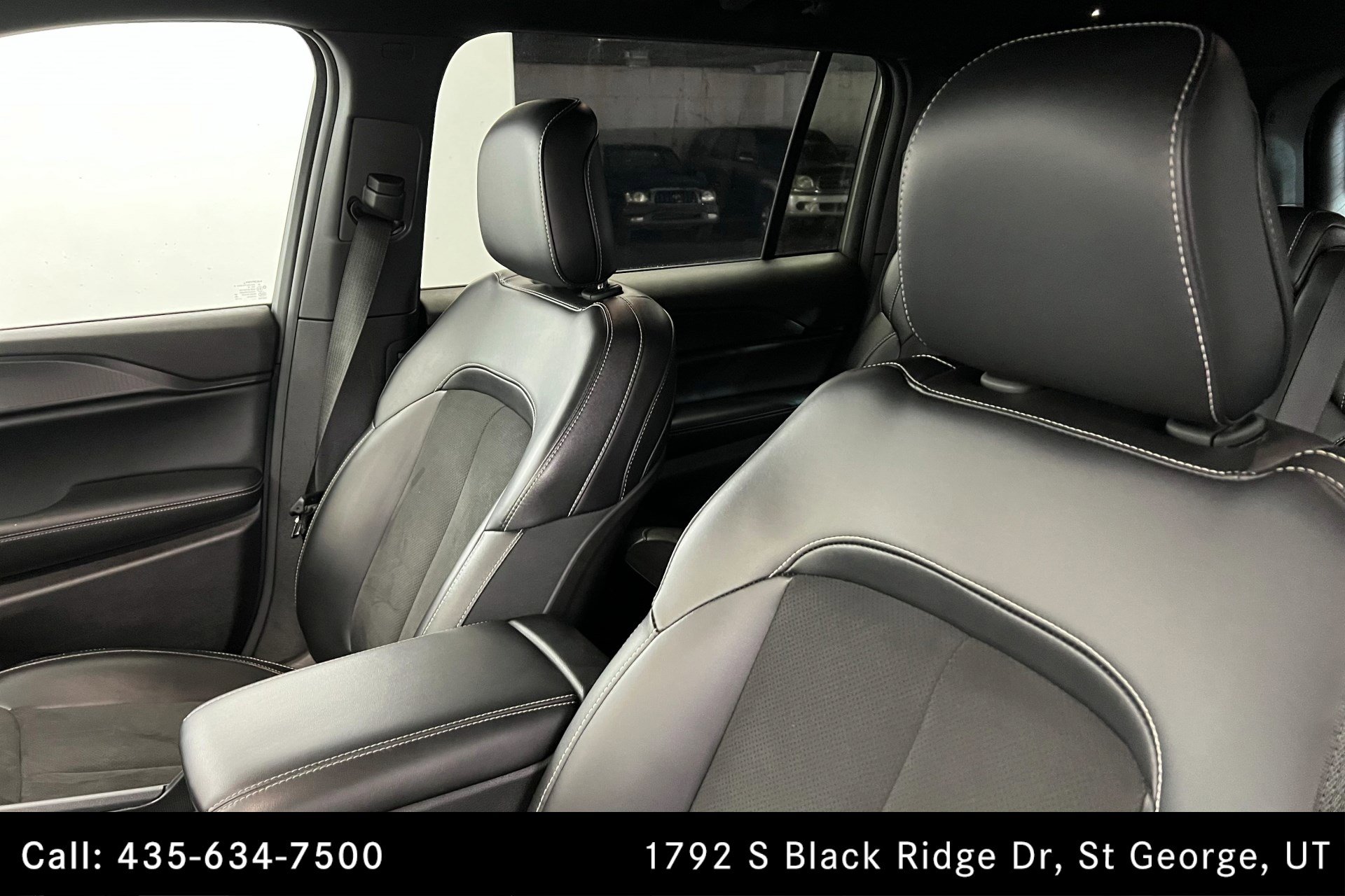 Used 2024 Jeep Grand Cherokee L Laredo image 16